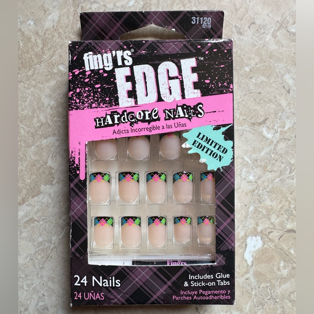 Fing’rs Edge Hardcore Nails Multicolor Argyle 24 Nail Kit New in Box